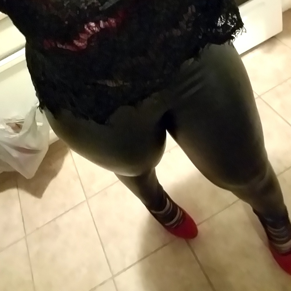 Hot red pumps - Picture 8 of 8
